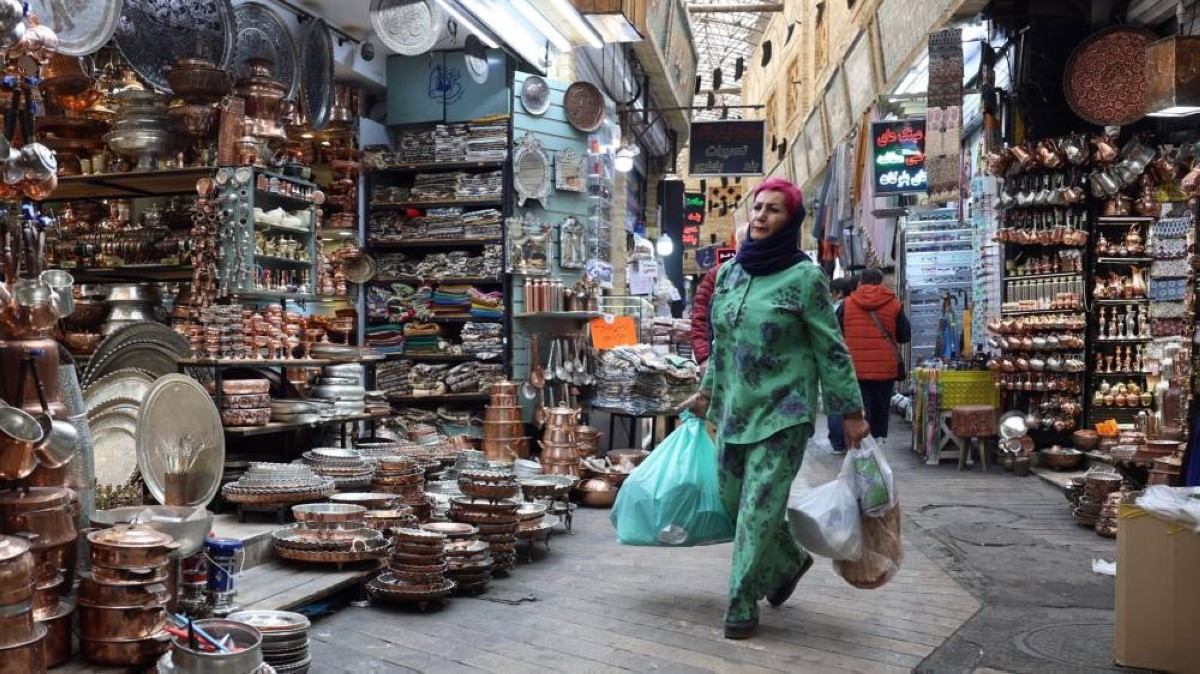 إيران على أعتاب تضخم قياسي يقترب من 80%