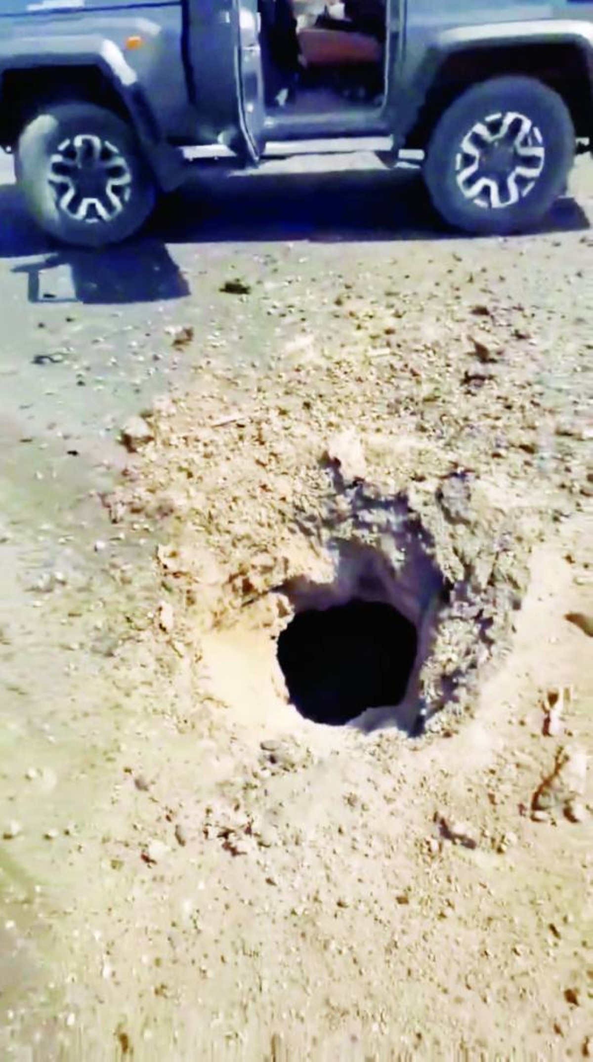 السعودية تعترض 3 صواريخ حوثية.. ومعارك وغارات جديدة في اليمن