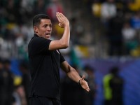 الأهلي يحدد موقفه من رحيل الحسين عموتة