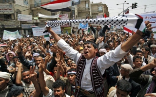 الصورة: الصورة: اليمن ... ثـورة صمود رغم أزيز البنادق