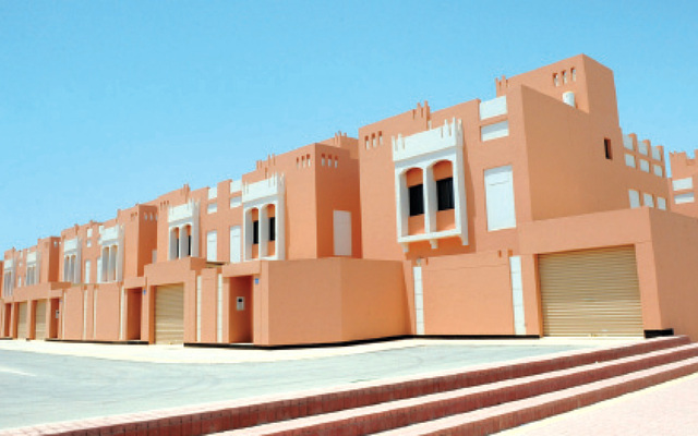 وزارة الإسكان تنفي توقف مشاريعها البيان