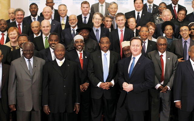 الصورة : عبد الله بن زايد يترأس وفد الدولة إلى مؤتمر لندن الدولي حول الصومال