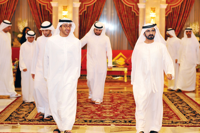 الصورة : نائب رئيس الدولة وحمدان ومكتوم بن محمد وعبد الله بن زايد وسعيد بن مكتوم