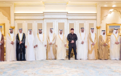 الصورة: الصورة: محمد بن زايد يحضر حفل زفاف هزاع بن خليفة آل نهيان
