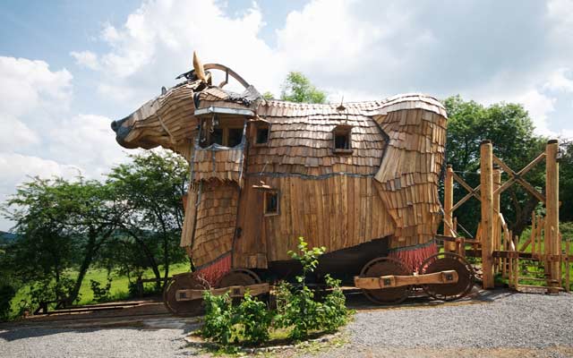 فندق «حصان طروادة» في بلجيكا  Image