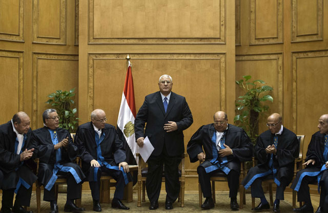 الصورة: رسمياً.. عدلي منصور رئيساً انتقالياً في مصر