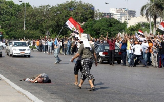 الصورة: الصورة: اشتباكات مصر الدامية