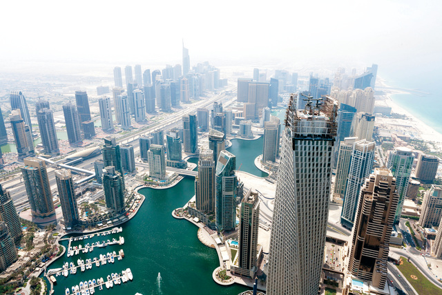 الصورة : دبي تشهد عملية بناء متواصلة 	  البيان