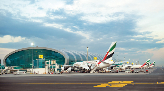 الصورة : مطار دبي رحلة نمو متواصلة