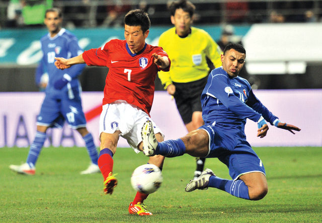 الصورة : الكويت وكوريا الجنوبية في تصفيات كأس العالم البيان