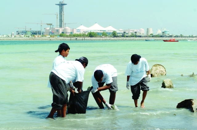 الصورة : الحفاظ على نظافة  الشواطئ يعزز  حماية الثروة السمكية في الدولة	من المصدر