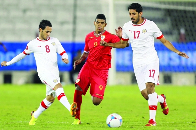 الصورة : عمان تتعادل سلباً مع البحرين في بطولة غرب آسياارشيفية