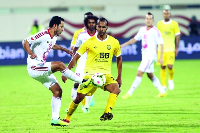 الصورة : مباراة الشارقة والوصل في دوري الخليج العربي لكرة القدم بالشارقة 28 سبتمبر 2014 تصوير- خالد نوفل