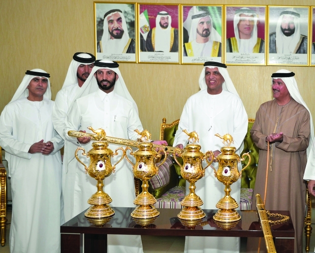 الصورة : سعود القاسمي يتوج الفائزين بالسيف الذهبي بحضور سلطان بن حمدان