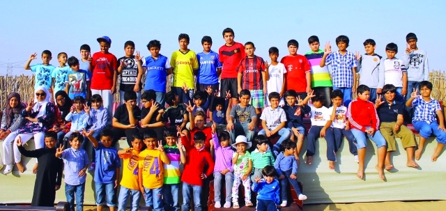 الصورة : صورة جماعية للأطفال المشاركين