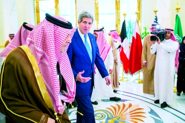 الصورة : سعود الفيصل ووزير الخارجية الأميركي على هامش المؤتمر الصحافي عقب الاجتماع  - رويترز
