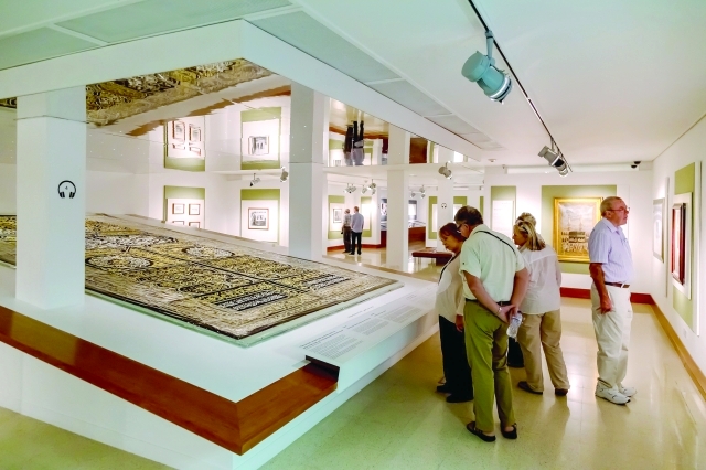 الصورة : متحف الشارقة الإسلامي داخل سوق السفر العربي