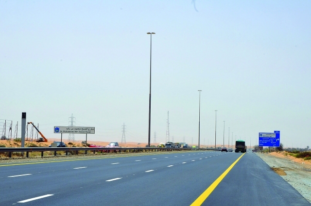 الصورة : ■ الإمارات حققت مكانة عالمية من حيث جودة شبكة الطرق  |  من المصدر