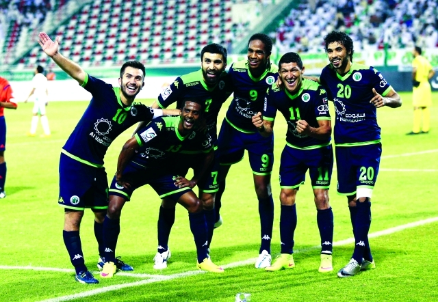الصورة : ■ فرحة الفوز على الإمارات دافع للجوارح في مباراة الغد  |  البيان