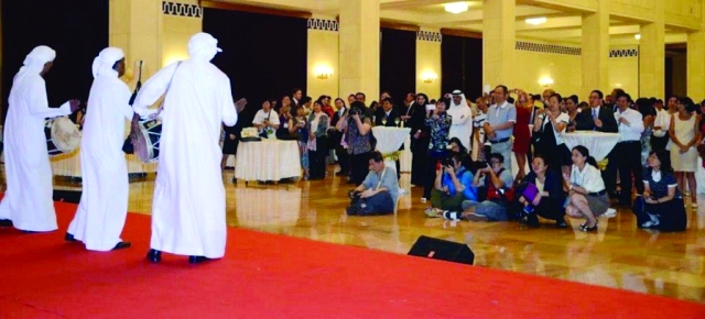 الصورة : ■ فعاليات تفتح آفاقاً رحبة للتعريف بالفكر والثقافة الإماراتية  |  البيان