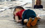 الصورة: الصورة: أميركية في بيروت هي من سربت صورة الطفل السوري الغريق لأول مرة