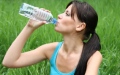 الصورة: الصورة: هل يضر تناول الماء أثناء الرياضة؟