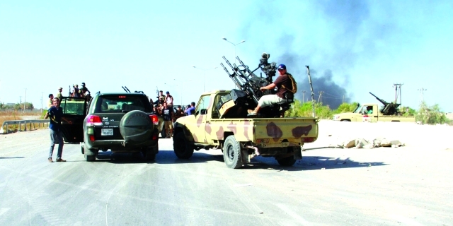 الصورة : القتال المحتدم في ليبيا قد يمنع تدخل الغرب ضد «داعش»