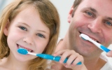 الصورة: الصورة: نصيحة طبية: لا تنظفوا أسنانكم بعد الطعام!