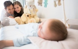الصورة: الصورة: 8 حلول لجعل طفلك ينام ملئ جفونه