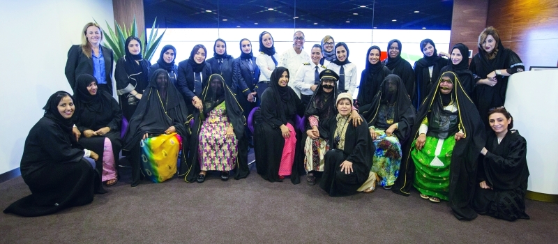 الصورة : ■ بنات وسيدات الإمارات يبدين قدرة عالية على مواجهة التحديات