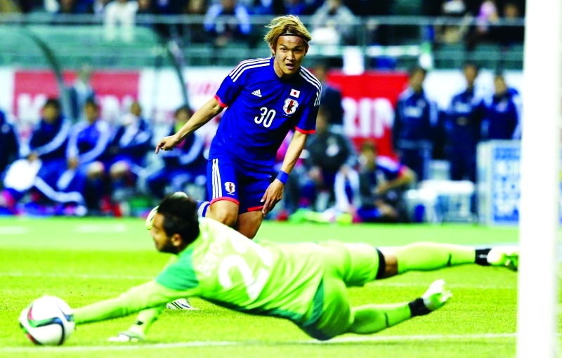 الصورة : ■ المنتخب الياباني يدرك جيداً قوة الأبيض الإماراتي  |  البيان