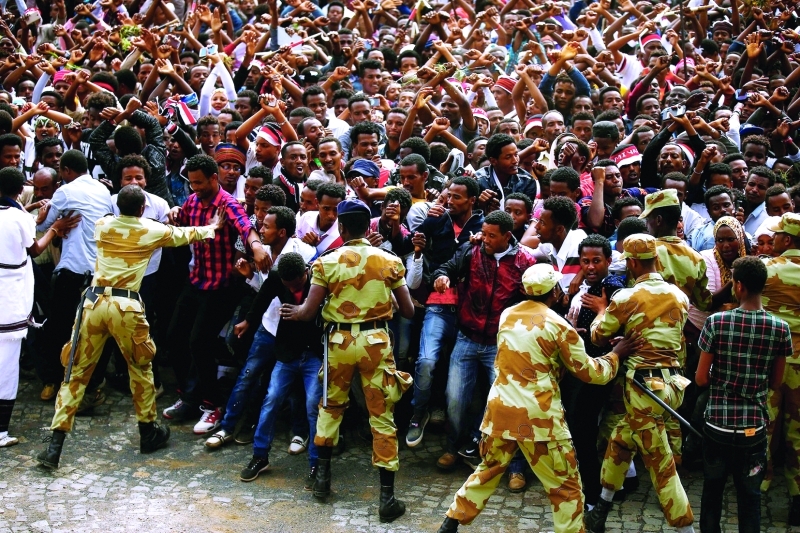 الصورة : شراسة الحكومة الإثيوبية ضد المتظاهرين تظهر مدى تضعضعها