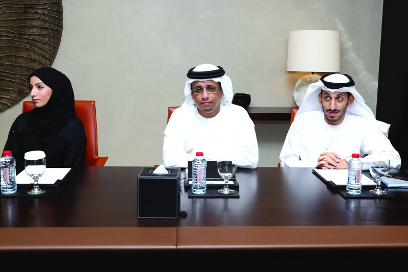 الصورة : 5.أعضاء مجلس علماء الإمارات خلال الاجتماع