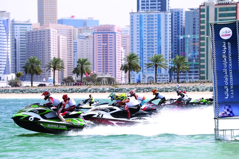 الصورة : Ⅶ نجاح كبير حققه سباق دبي للدراجات المائية