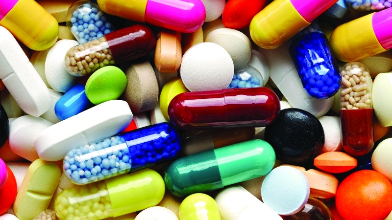 «الأدوية الإلكترونية» سموم قاتلة.. والتوصيل مجاني عبر الإمارات