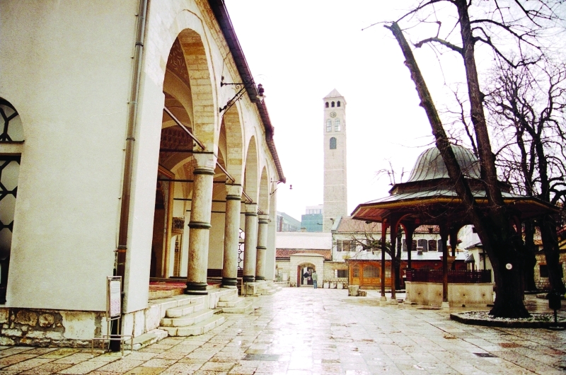 الصورة : مسجد الغازي خسرو بك