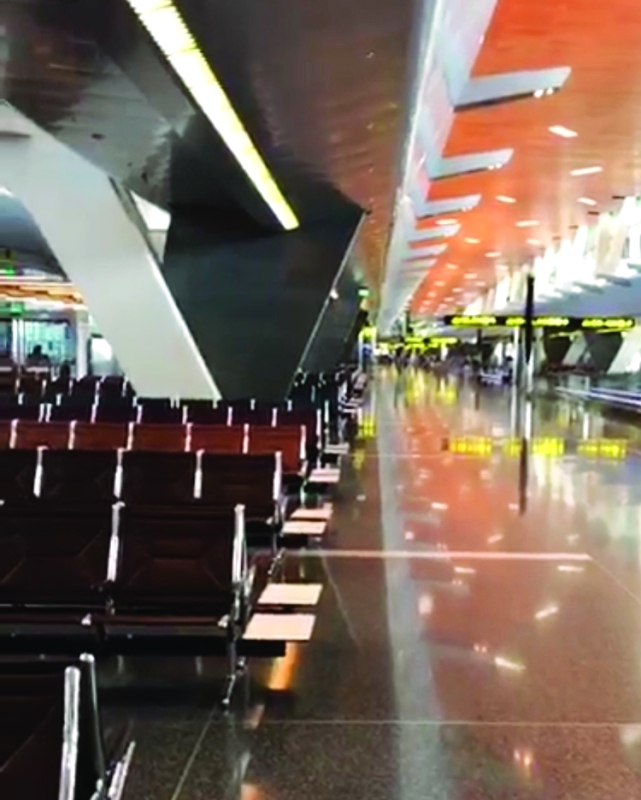 الصورة : ■ صالات مطار الدوحة خالية من المسافرين | من المصدر