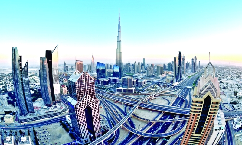 الصورة : ■ البنية الأساسية تؤهل دبي لاستقطاب الاستثمارات والشركات في القطاعات كافة  |  البيان
