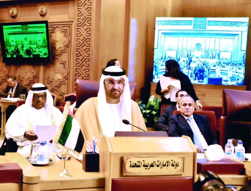 الصورة : ■ سلطان الجابر خلال ترؤسه وفد الإمارات بالاجتماع الوزاري العربي الطارئ في القاهرة  |  وام