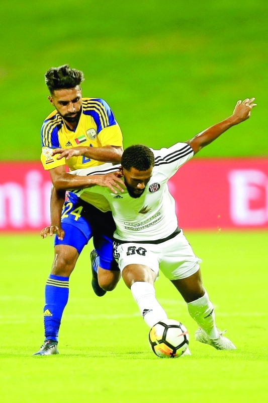 الصورة : ■ مباراة الظفرة والجزيرة في كأس الخليج العربي  |  تصوير سيف الكعبي