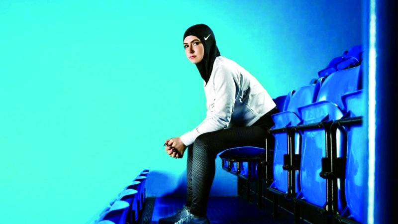 الصورة : Ⅶ  بطلة التزلج الإماراتية زهرة لاري ترتدي التشكيلة الجديدة