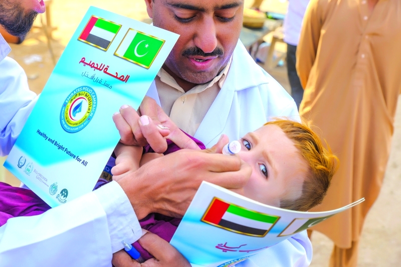 الصورة : ■  حملة الإمارات للتطعيم تعمل ميدانياً في 66 منطقة من المناطق الصعبة وعالية الخطورة  |  وام
