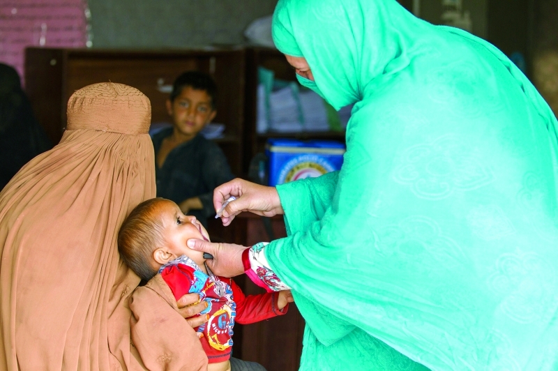 الصورة : ■ نجاح كبير للحملة في خفض نسب وأعداد المصابين بفيروس شلل الأطفال في باكستان