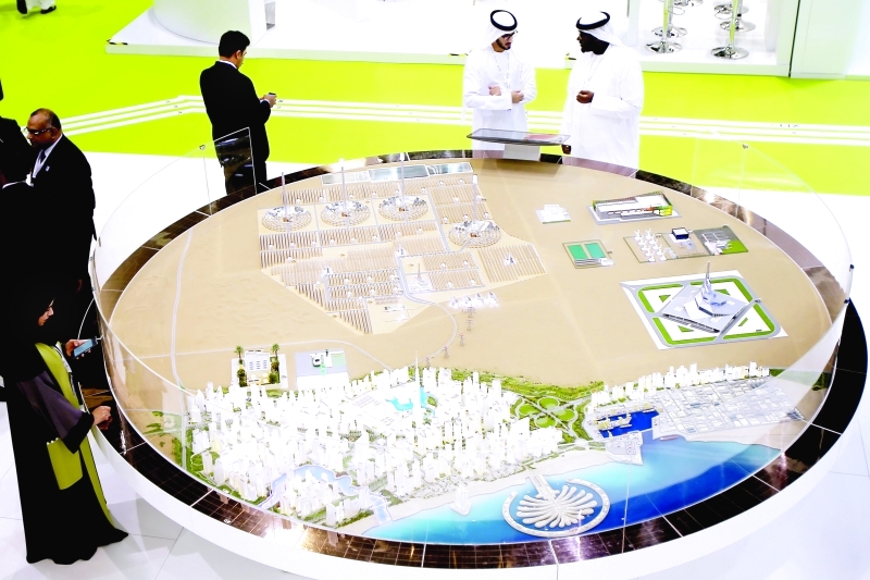 الصورة : جناح هيئة كهرباء ومياه دبي «ديوا» في معرض الطاقة   |  تصوير: مجدي اسكندر