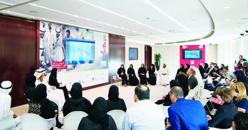 الصورة : هدى الهاشمي ومنسقو شهر الإمارات للابتكار في المجالس التنفيذية خلال الجلسة الإعلامية | من المصدر