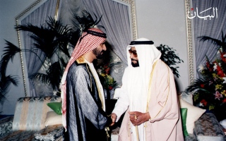 الصورة: الصورة: الشيخ زايد بن سلطان.. الشخصية الإسلامية في العام 1999