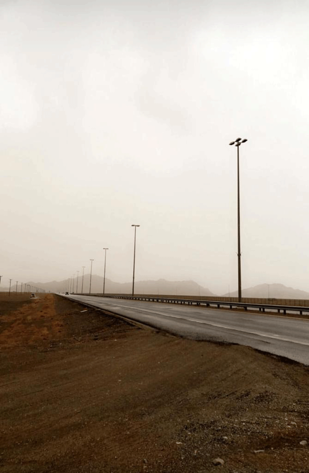 أمطار غزيرة على بعض ضواحي العين - عبر الإمارات - أخبار ...