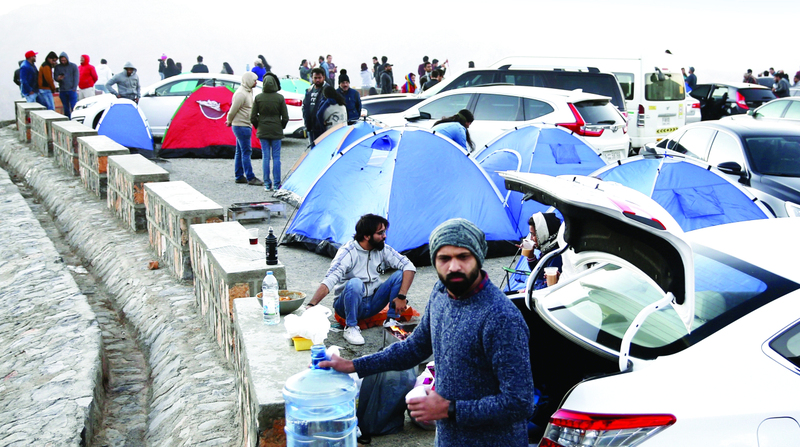 عائلات في رأس الخيمة تخيّم على وقْع الاحتفالات عبر الإمارات أخبار