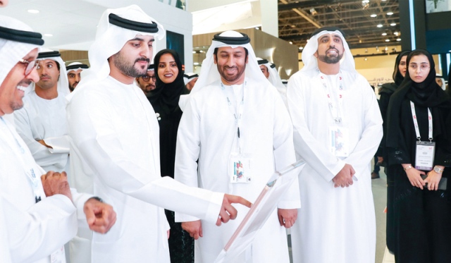 مكتوم بن محمد: دبي رائدة التحول الرقمي في المنطقة - البيان