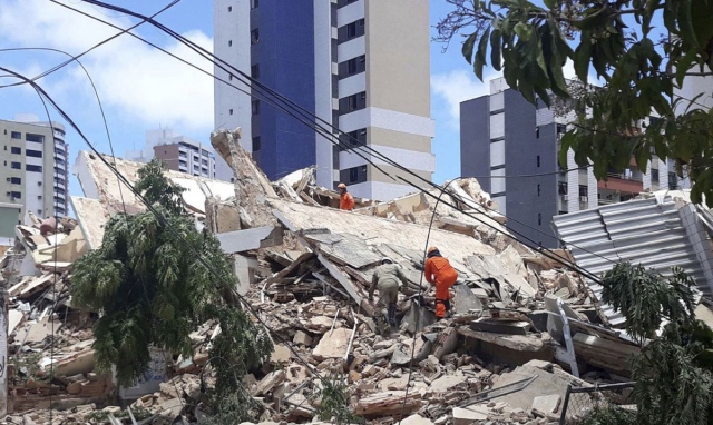 زلزال الفلبين يتسبب بمقتل وإصابة العشرات - البيان